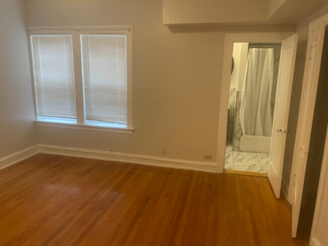 Foto del edificio - 7314 S Ridgeland Ave