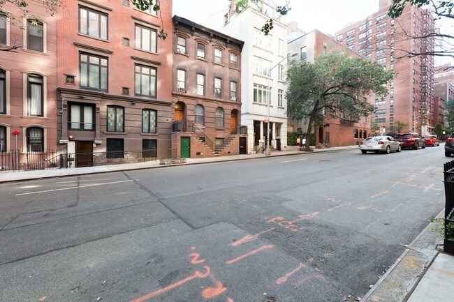 Foto del edificio - 206 E 35th St