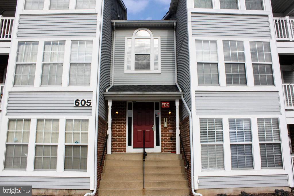 Foto principal - 605 Himes Ave
