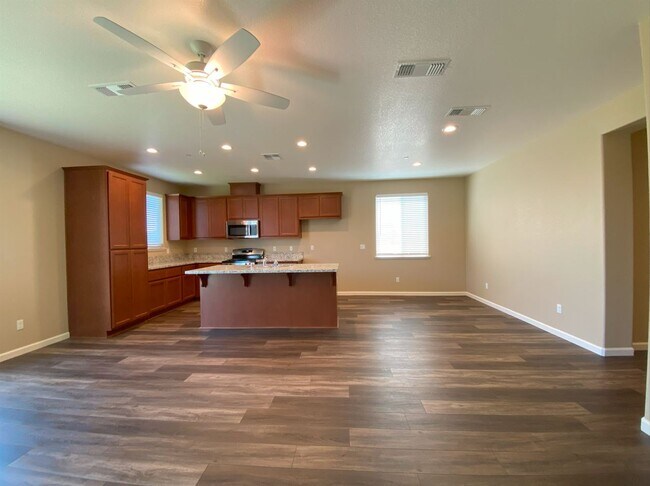Building Photo - 4422 Andrea Dr