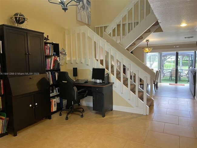 Building Photo - 9894 Fairway Cove Ln