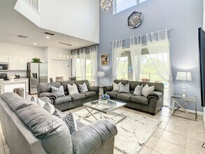 Building Photo - 8627 La Isla Dr