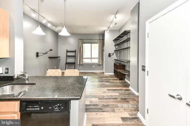 Building Photo - 355 I St SW