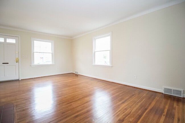 Building Photo - 2814 Gunckel Blvd