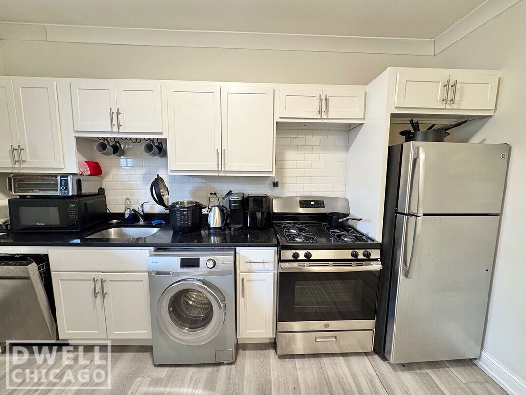 Foto principal - 722 W Roscoe St