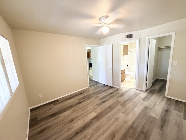 Foto del edificio - 4007 NW 87th Ave