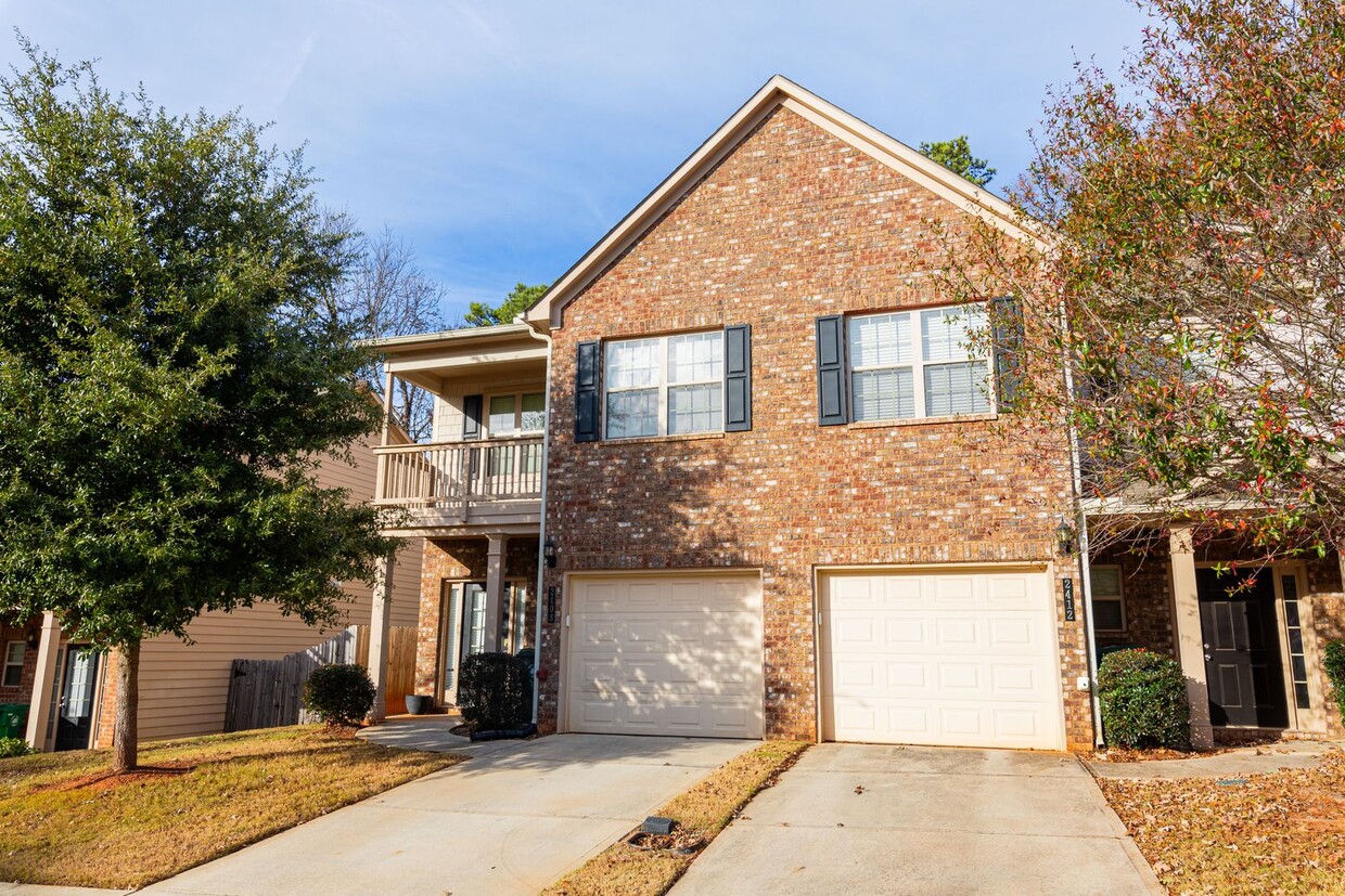 Primary Photo - Spacious 3BR/2.5BA Townhouse Near Atlanta