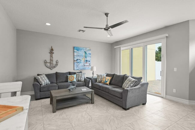 Building Photo - 132 Mediterranean Way