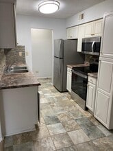 Building Photo - 929 Buccaneer Dr