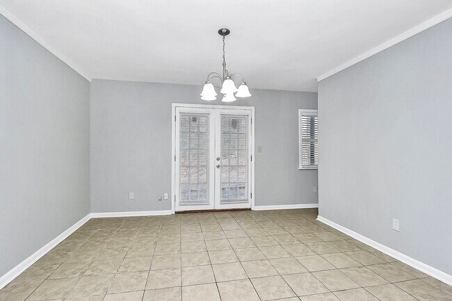 Building Photo - 9121 Troon Ln