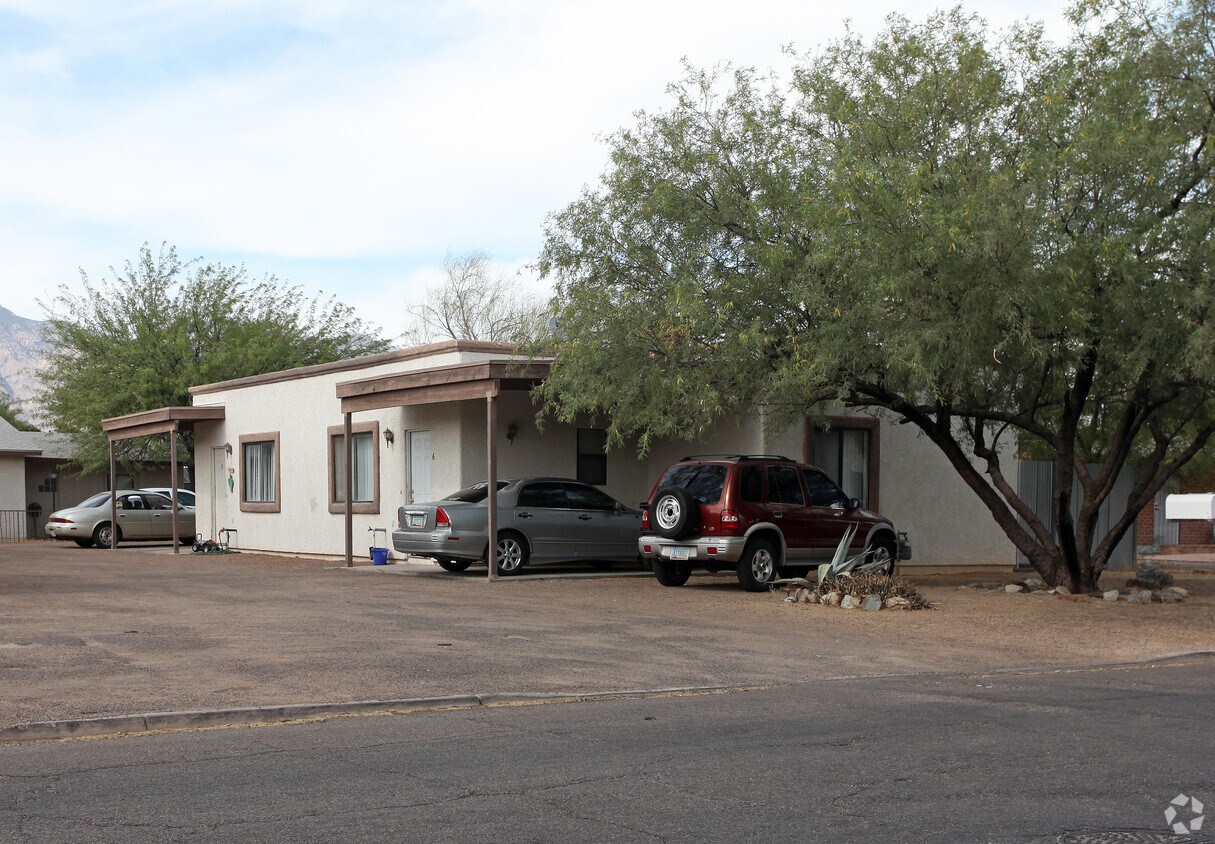 Building Photo - 3925 E Blacklidge Dr