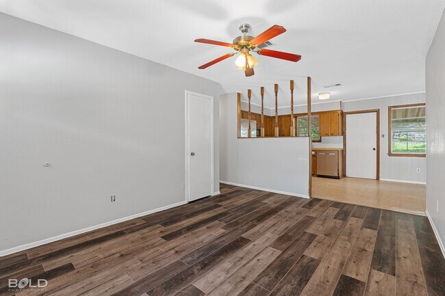 Building Photo - Great 3 Bedroom Home in Southern Hills!