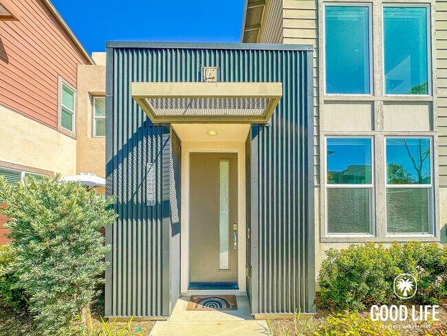 Foto del edificio - SD: Modern 3BD/3.5BA Townhome in Otay Ranch with Bonus Room, Private Patio & Whole-Home Water Sof...