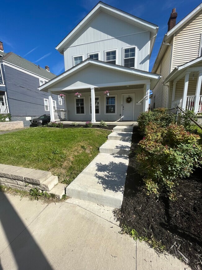 Building Photo - 1364 Hildreth Ave