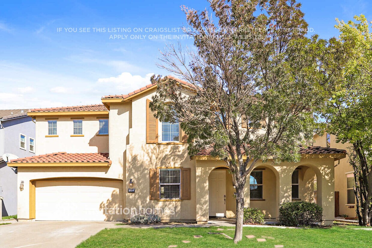 Foto principal - 5205 Blossom Ranch Dr