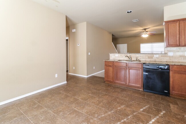 Foto del edificio - 2416 NW 195th St