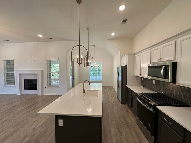 Foto del edificio - 4998 Farmland Way
