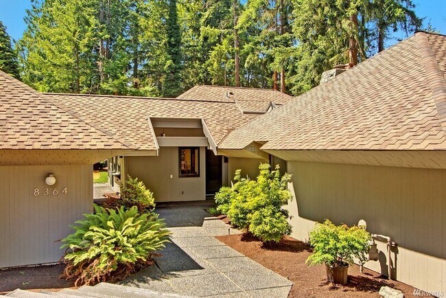 Building Photo - 8364 Olympic View Dr