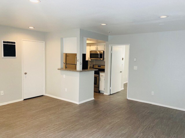 Foto del edificio - 2642 S Sepulveda Blvd