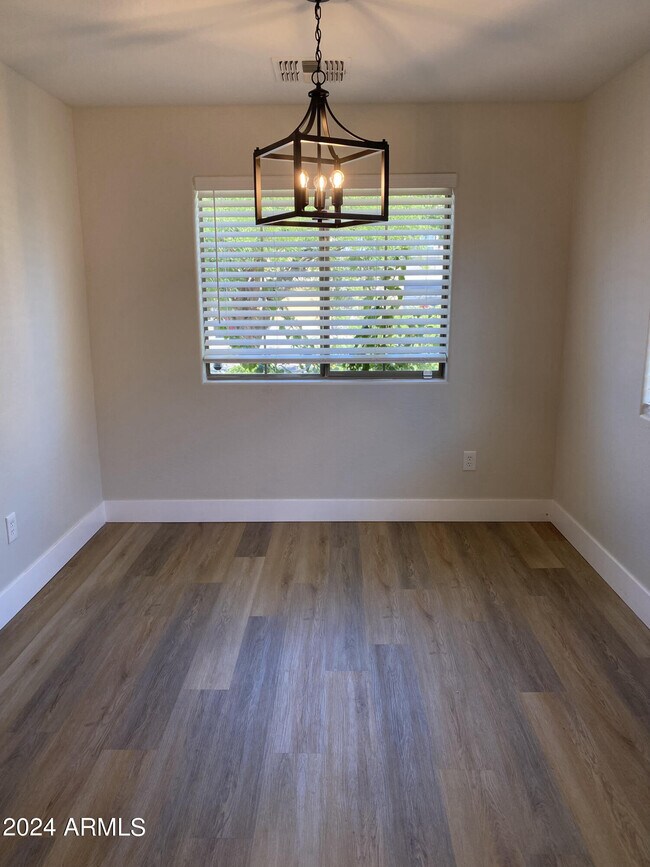 Building Photo - 1755 W Desert Canyon Dr
