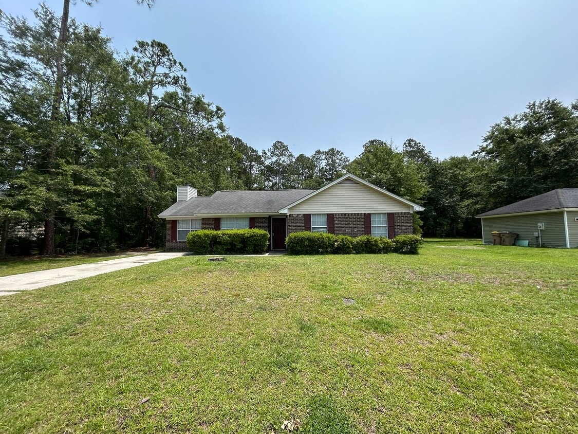 Primary Photo - Adorable 3-bed 2-bath Home in Established ...