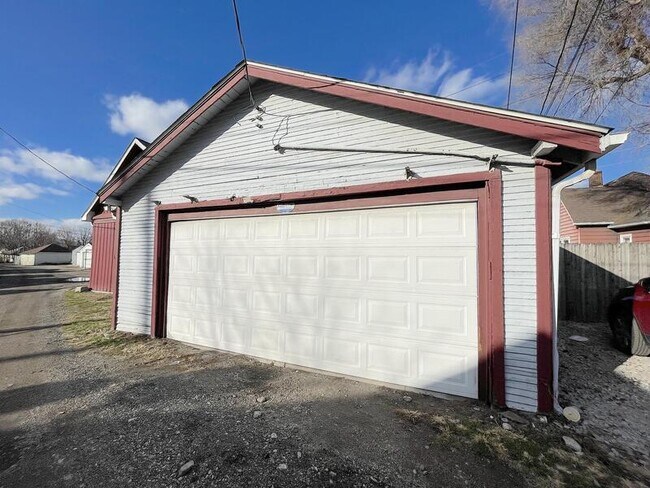 2609 Southeastern Ave photo'