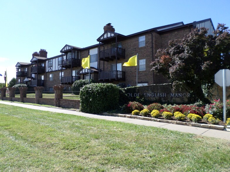 Brickstone at Woodlawn Apartments Rentals Wichita, KS