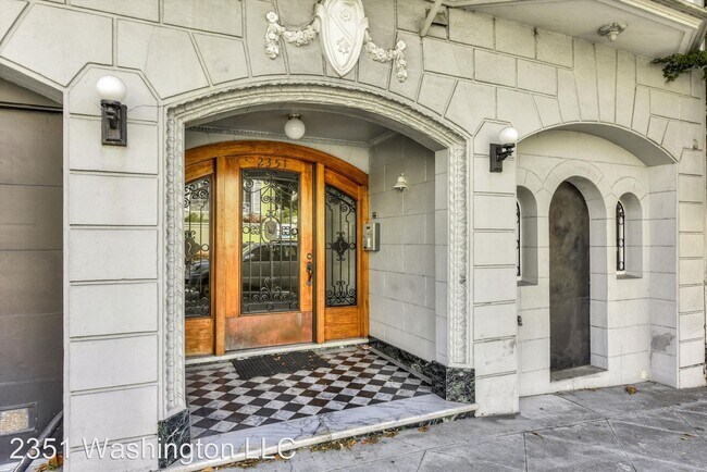 Foto del edificio - 2351 Washington St