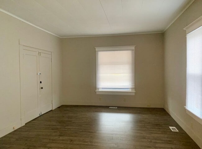 Building Photo - 5651 1st Ave