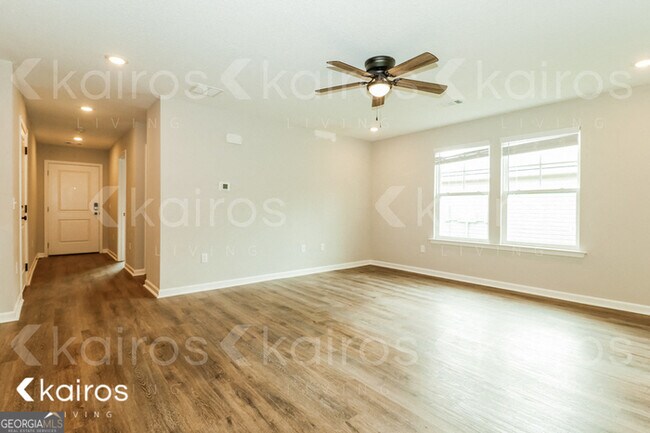 Building Photo - 126 Cottage Grove Rd