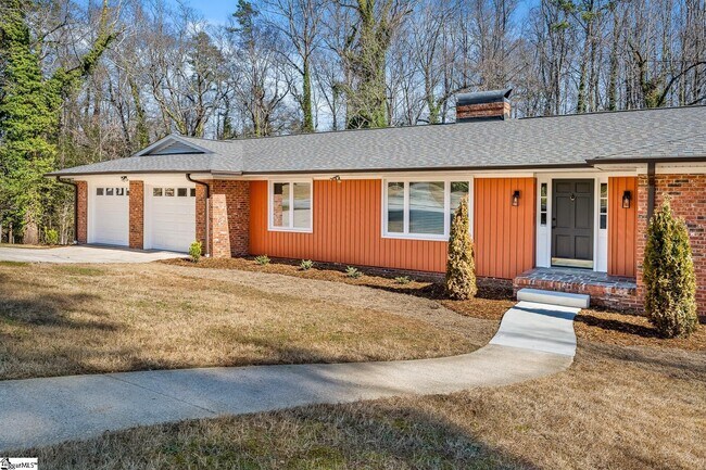 Building Photo - 102 Ramblewood Ln