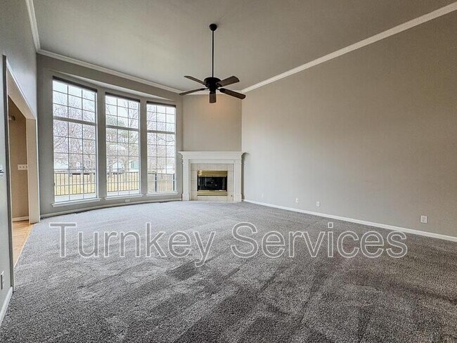 Foto del edificio - 717 Villa Plaza