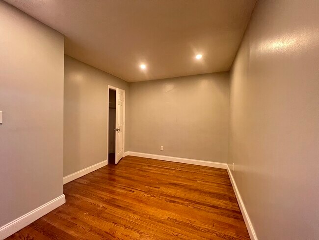 130 Chancellor Ave 5D - 120 Chancellor Ave