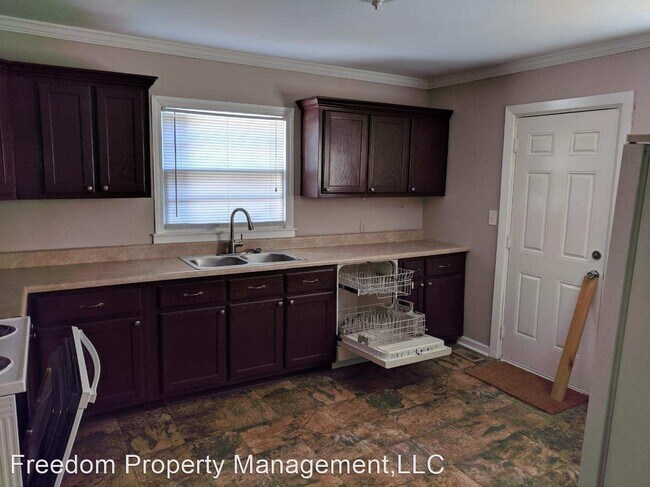 Foto del edificio - 2 br, 1 bath House - 5107 Sequoia Rd
