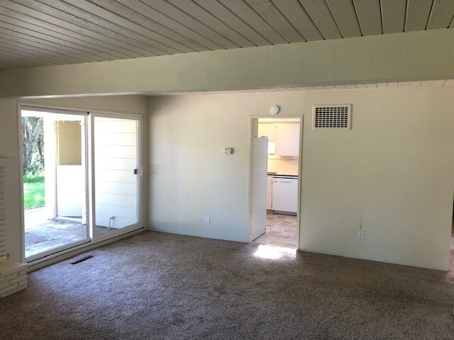 Foto del edificio - 51 W. Garzas Rd.