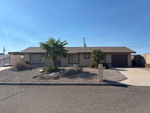 Building Photo - 817 Cactus Dr