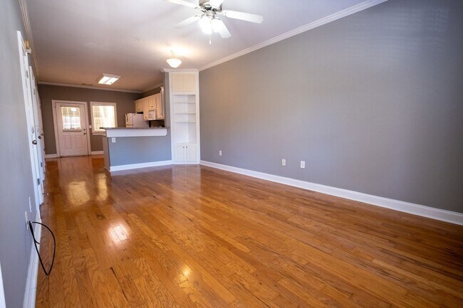 Foto del edificio - Available Now: 2 Bedroom, 2.5 Bath Condo i...