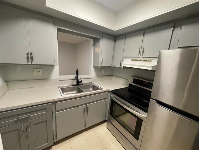 Foto del edificio - 395 SW 15th St