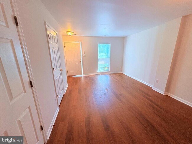 Foto del edificio - 45474 Oak Trail Square