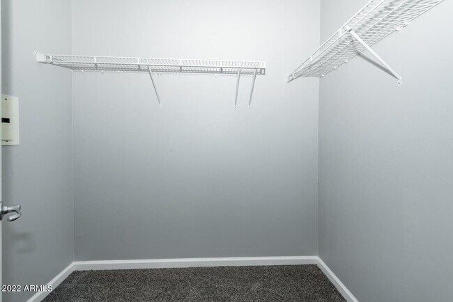 Foto del edificio - 14000 N 94th St