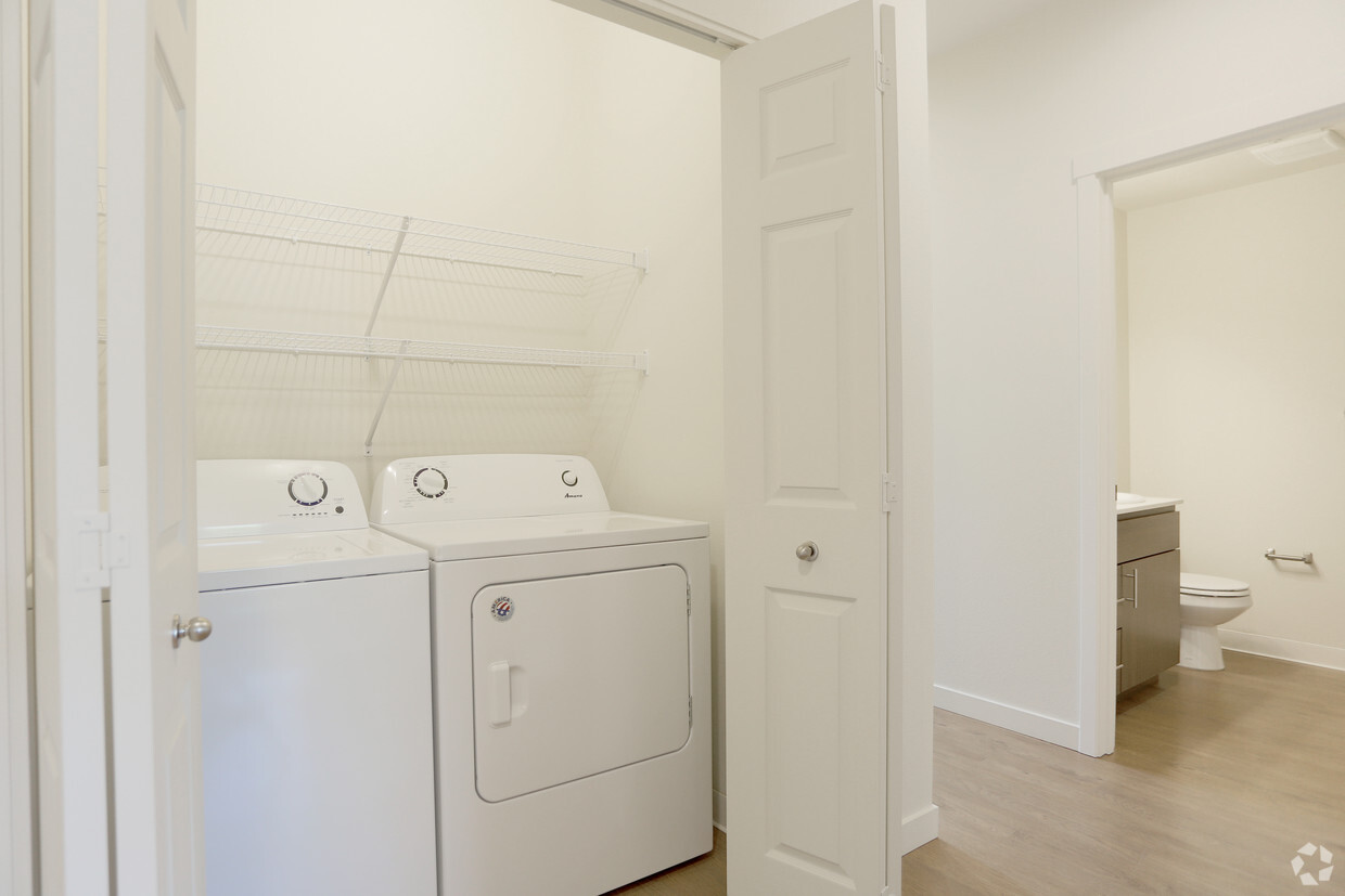 In-Unit Washer/Dryer - Acero West Salem