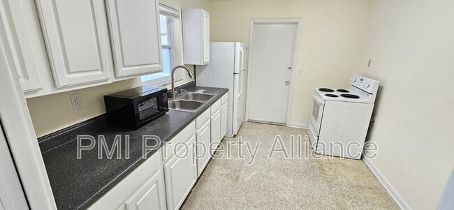 Foto del edificio - 616 N Hartley Cir