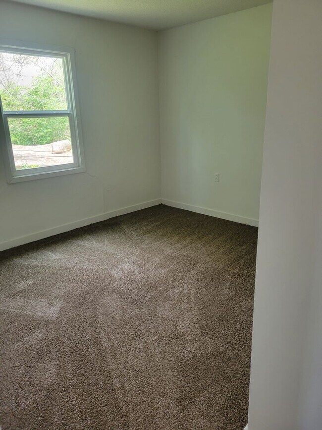Foto del edificio - Cute 3 bedroom 1 bath!