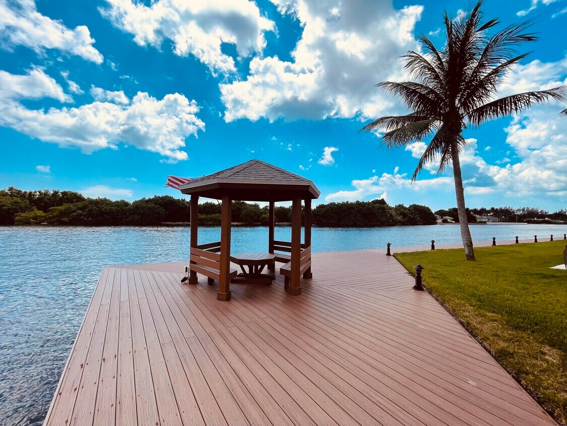 Foto principal - 939 Kokomo Key Ln