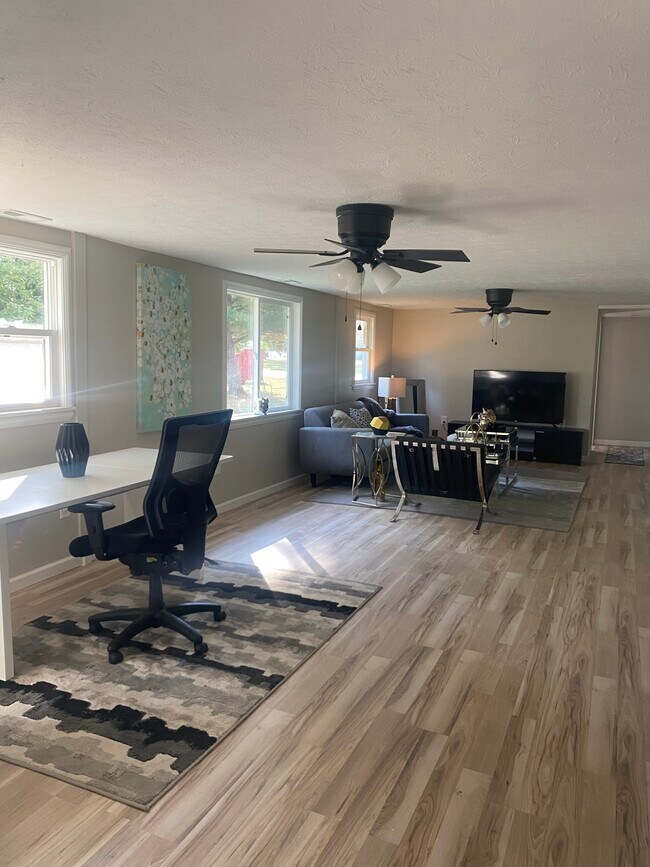 Foto del edificio - 403 Palomino Ct