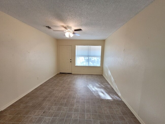 Photo - 613 Maurice St Apt A-B
