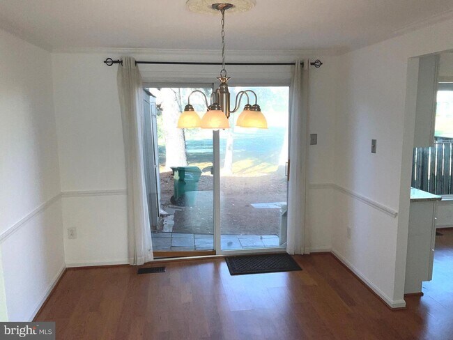 Foto del edificio - 123 Lamont Ln