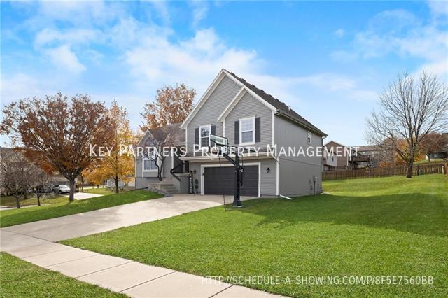 Building Photo - 7120 Woodland Dr