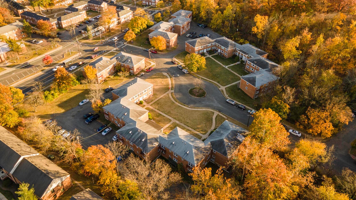 Primary Photo - Jefferson Apartments