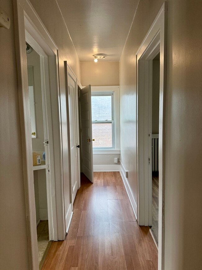 Foto del edificio - 943 W Galena Blvd